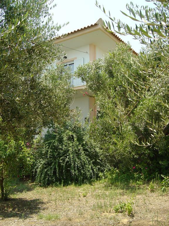 Kómboi Eleni Houses מראה חיצוני תמונה