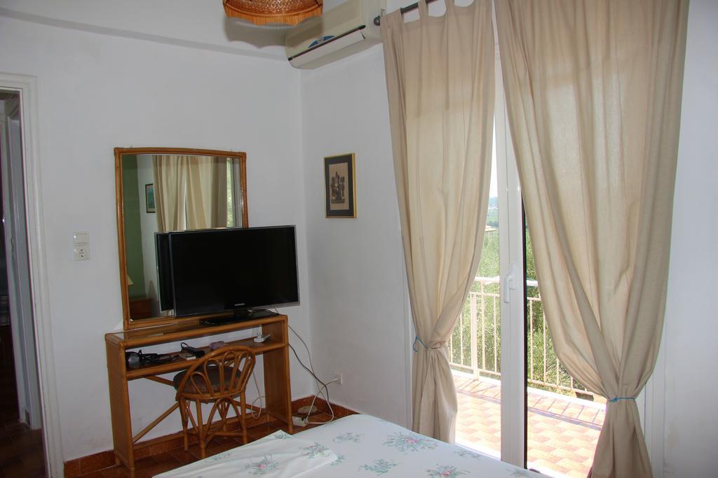 Kómboi Eleni Houses מראה חיצוני תמונה