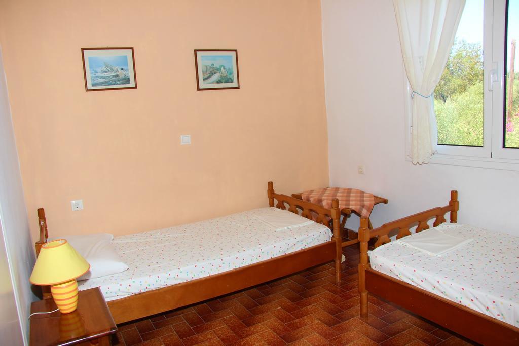 Kómboi Eleni Houses מראה חיצוני תמונה