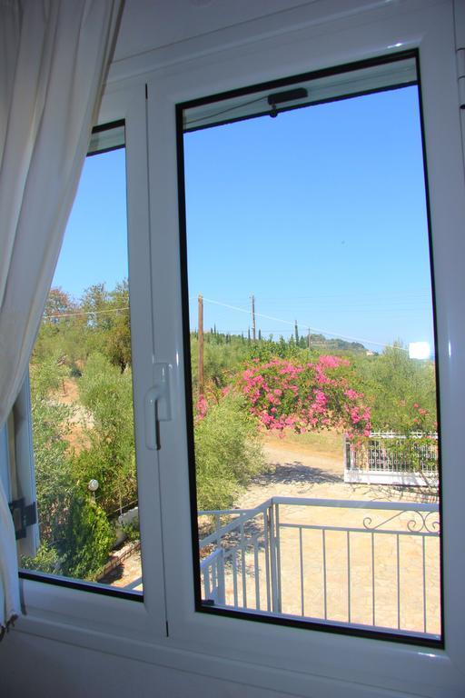 Kómboi Eleni Houses מראה חיצוני תמונה